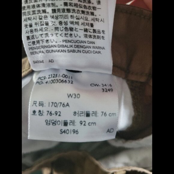 Mens szie 30 Levi Cargo Shorts - Picture 5 of 6